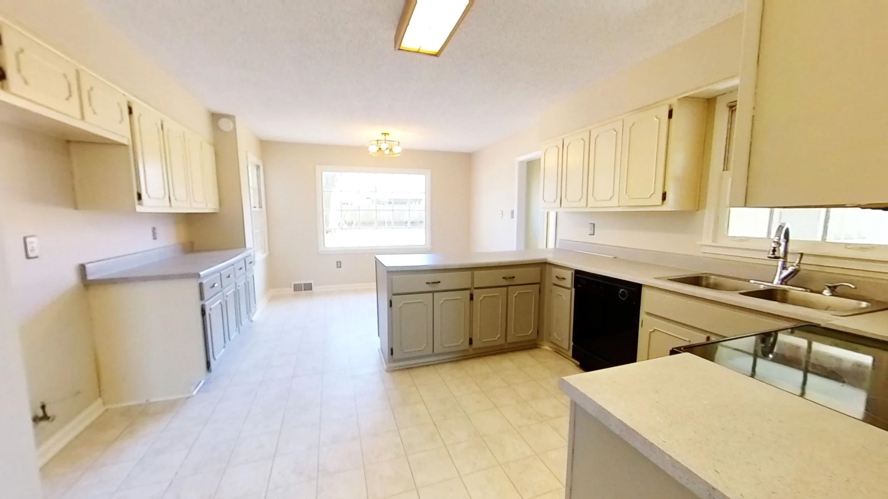 2066 Cordes Road Germantown, TN 38139 - Photo 4 of 36 Gallery Image 4