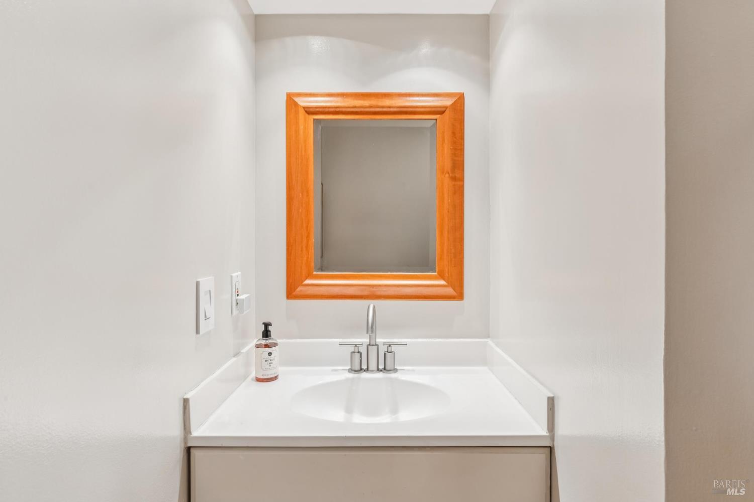 77 Coleman Drive San Rafael, CA 94901 - Photo 13 of 73