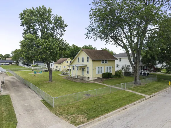 $330,000 | 3350 Voeller Avenue, Grove City, OH 43123