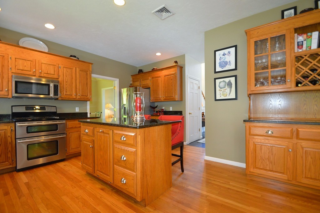 19 Northern Spy Road Franklin, MA 02038 - Photo 8 of 30 Gallery Image 8