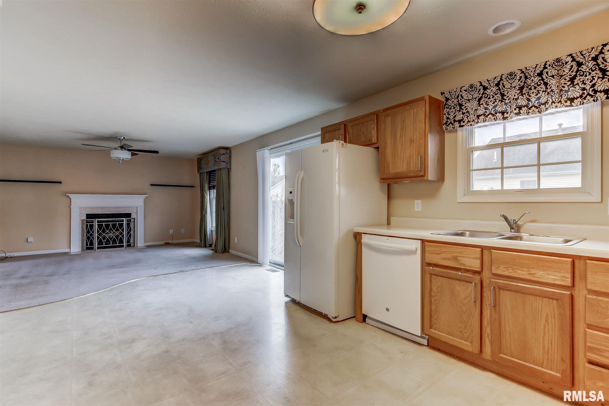3704 Cranleigh Boulevard Springfield, IL 62712 - Photo 11 of 34 Gallery Image 11