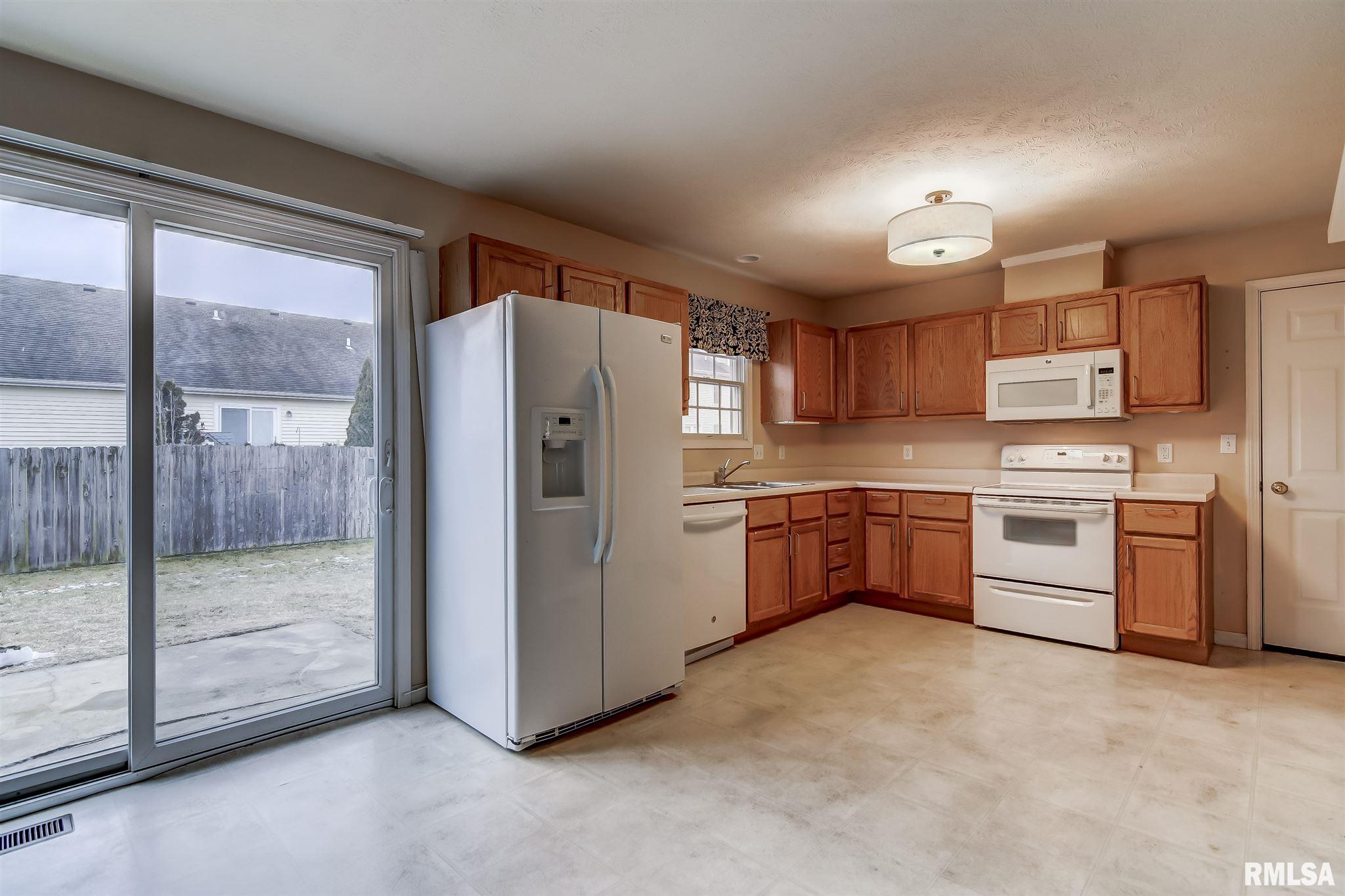 3704 Cranleigh Boulevard Springfield, IL 62712 - Photo 12 of 34 Gallery Image 12