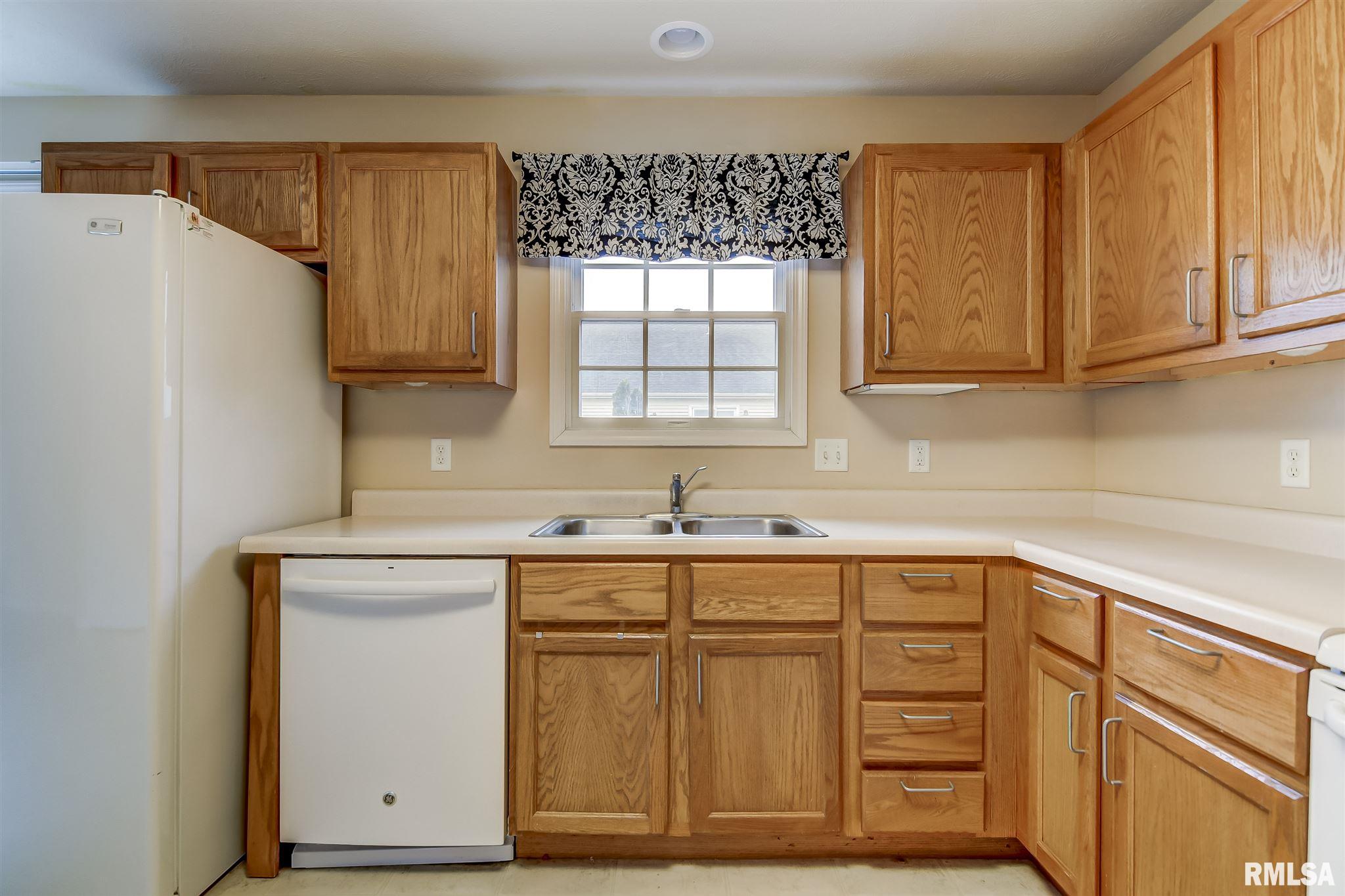 3704 Cranleigh Boulevard Springfield, IL 62712 - Photo 14 of 34 Gallery Image 14