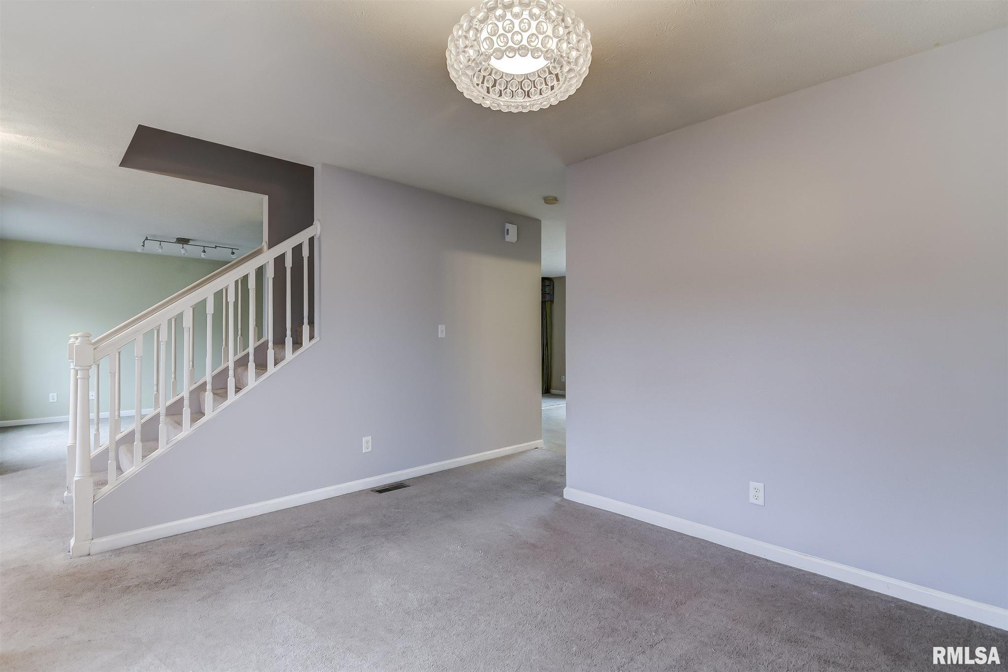 3704 Cranleigh Boulevard Springfield, IL 62712 - Photo 18 of 34 Gallery Image 18