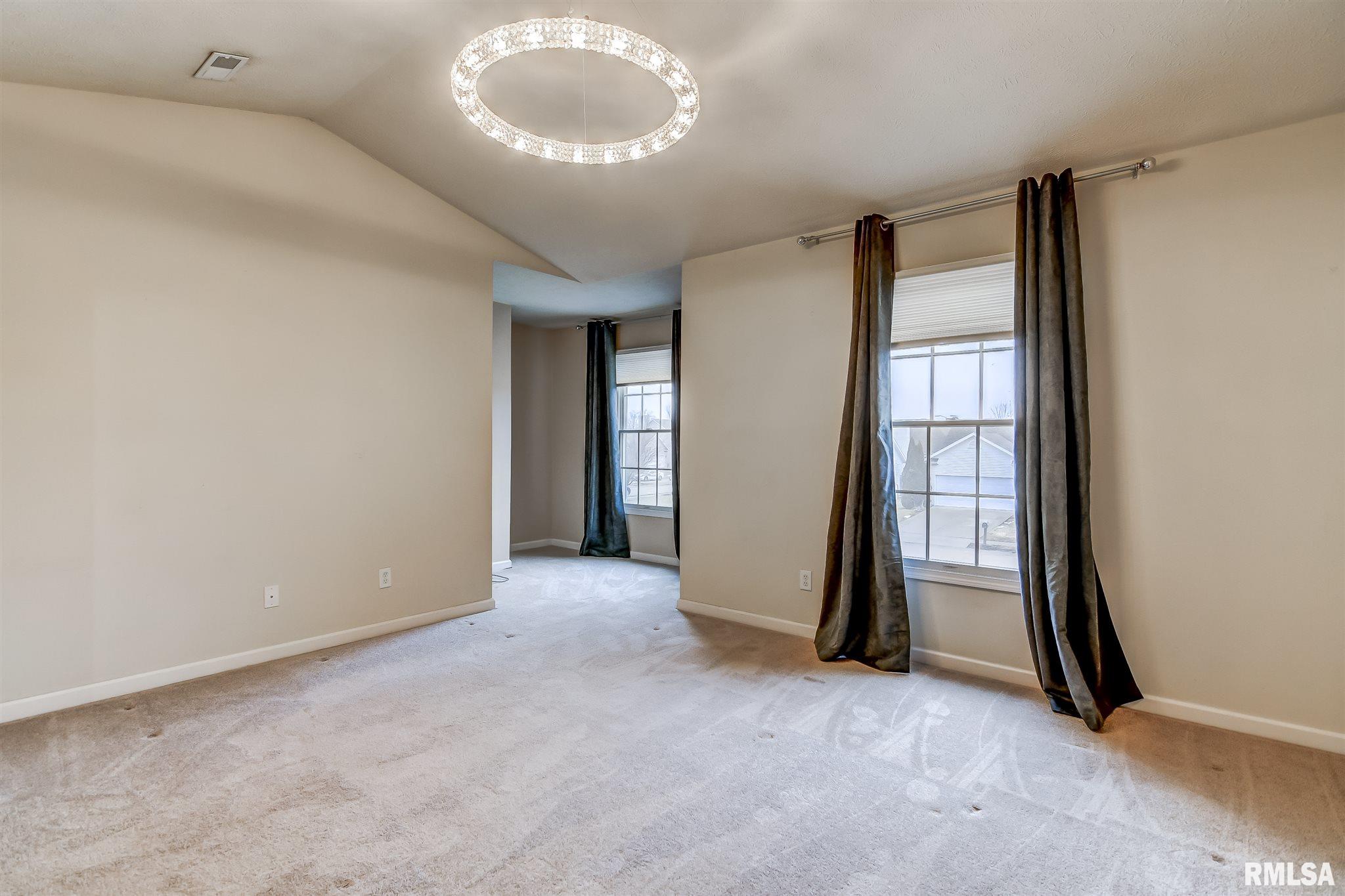 3704 Cranleigh Boulevard Springfield, IL 62712 - Photo 23 of 34 Gallery Image 23