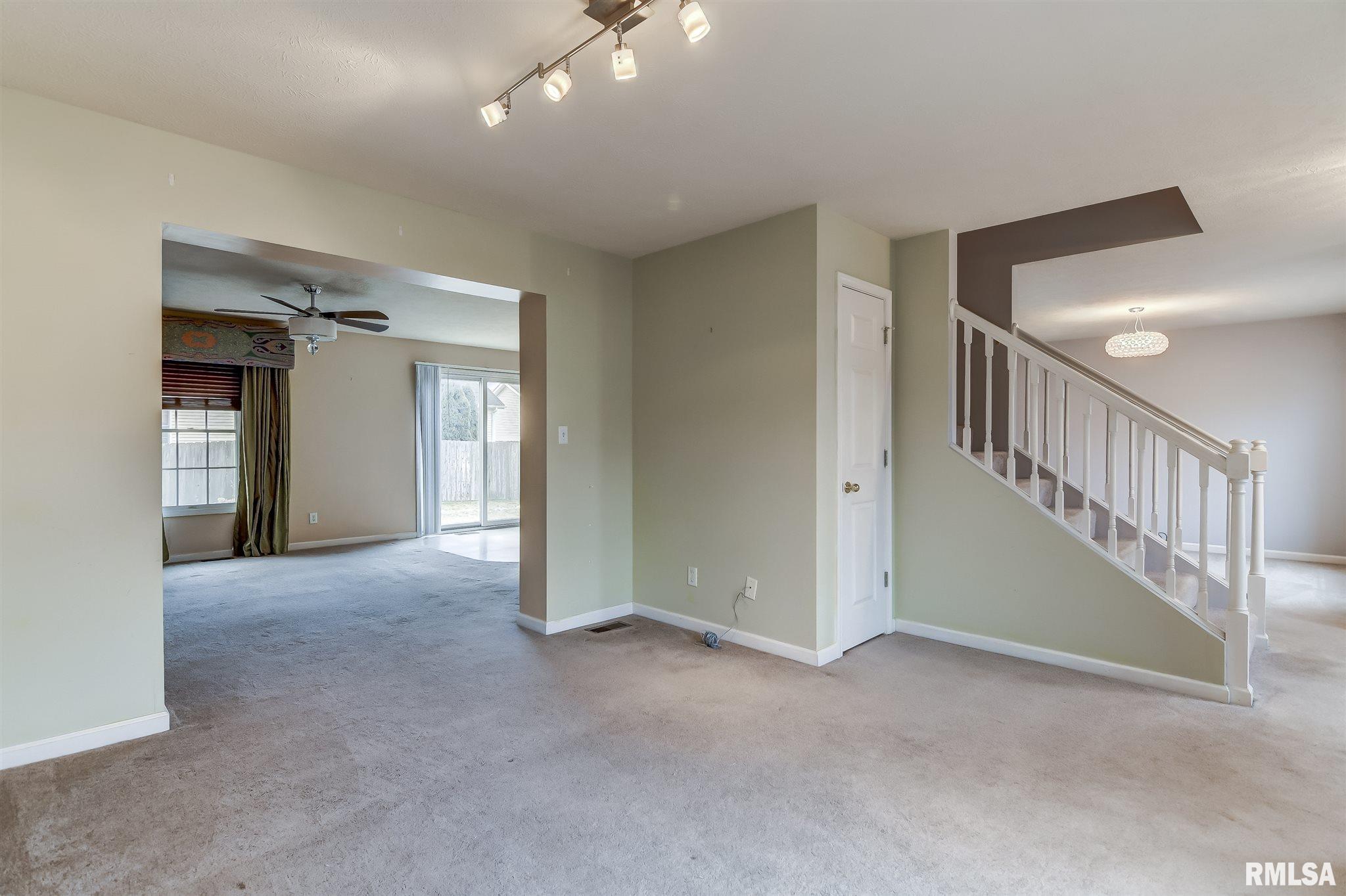 3704 Cranleigh Boulevard Springfield, IL 62712 - Photo 3 of 34 Gallery Image 3