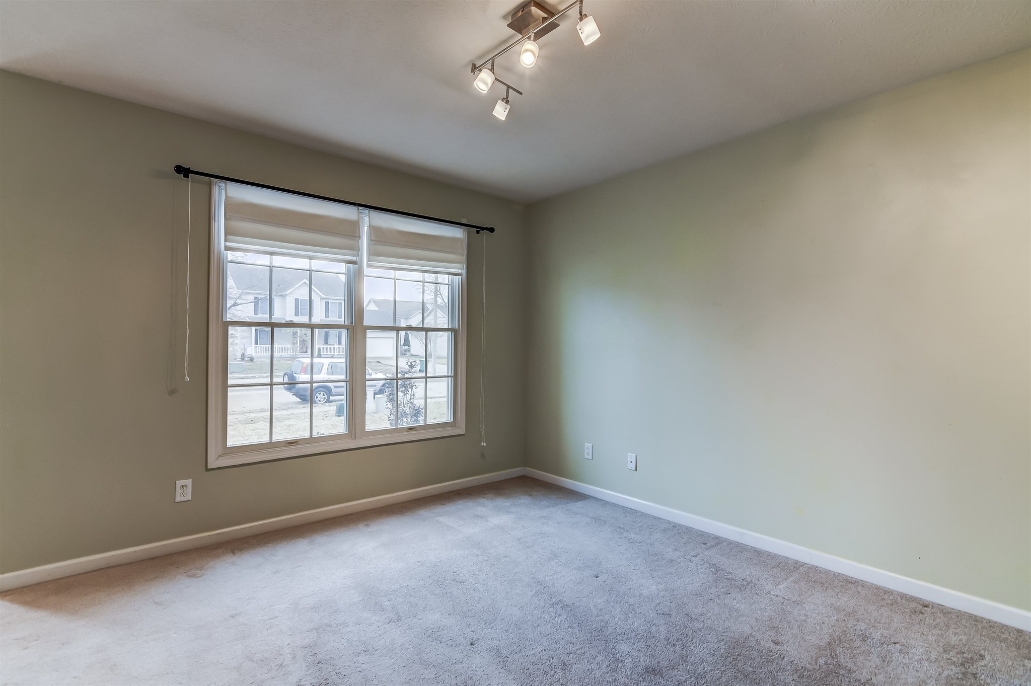 3704 Cranleigh Boulevard Springfield, IL 62712 - Photo 6 of 34 Gallery Image 6