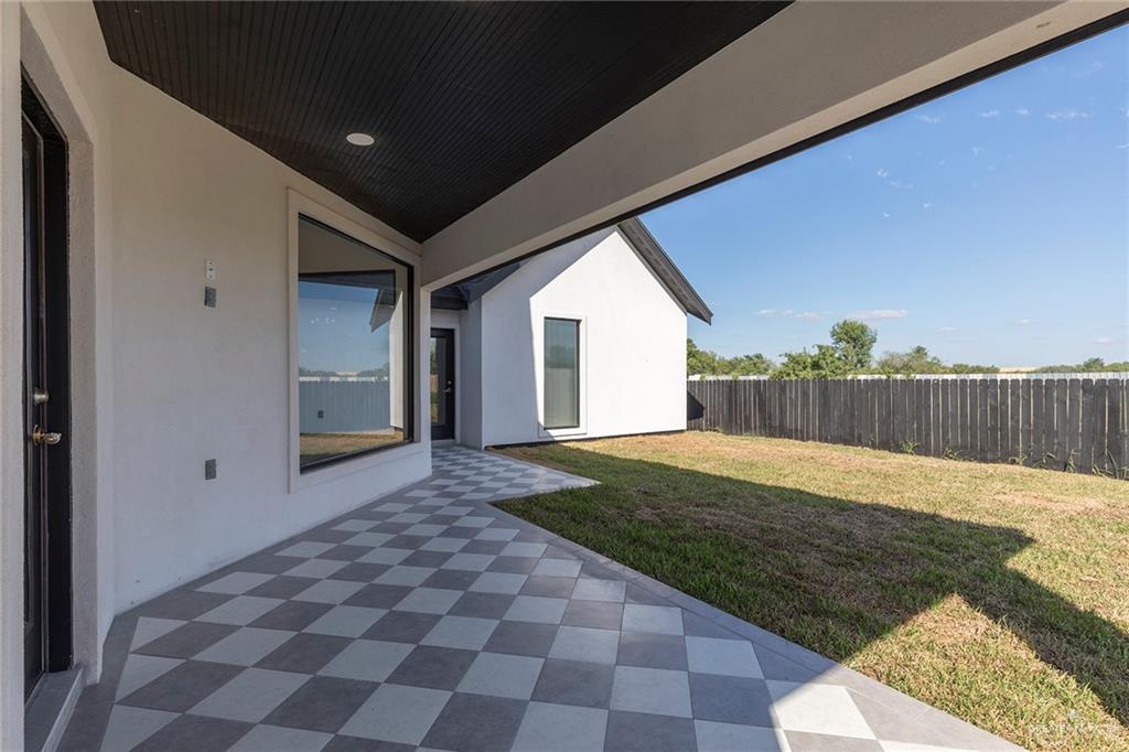 301 North 32nd Street Hidalgo, TX 78557 - Photo 16 of 22 a view of an interior of the house