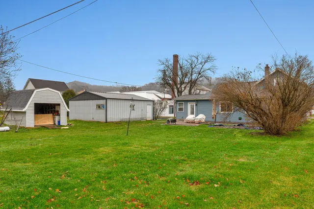 $220,000 | 401 Central Avenue, Coon Valley, WI 54623