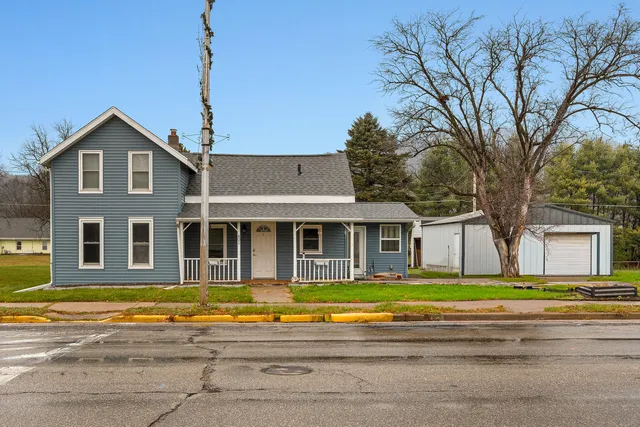 $212,500 | 401 Central Avenue, Coon Valley, WI 54623