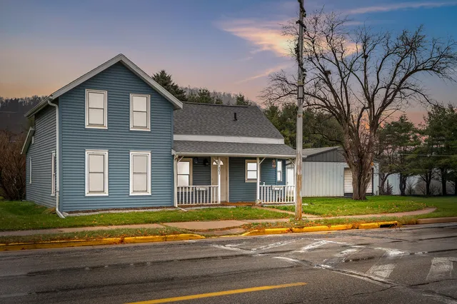 $220,000 | 401 Central Avenue, Coon Valley, WI 54623