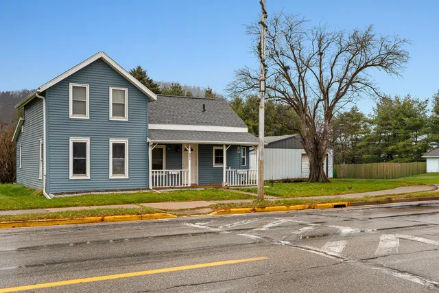 $212,500 | 401 Central Avenue, Coon Valley, WI 54623