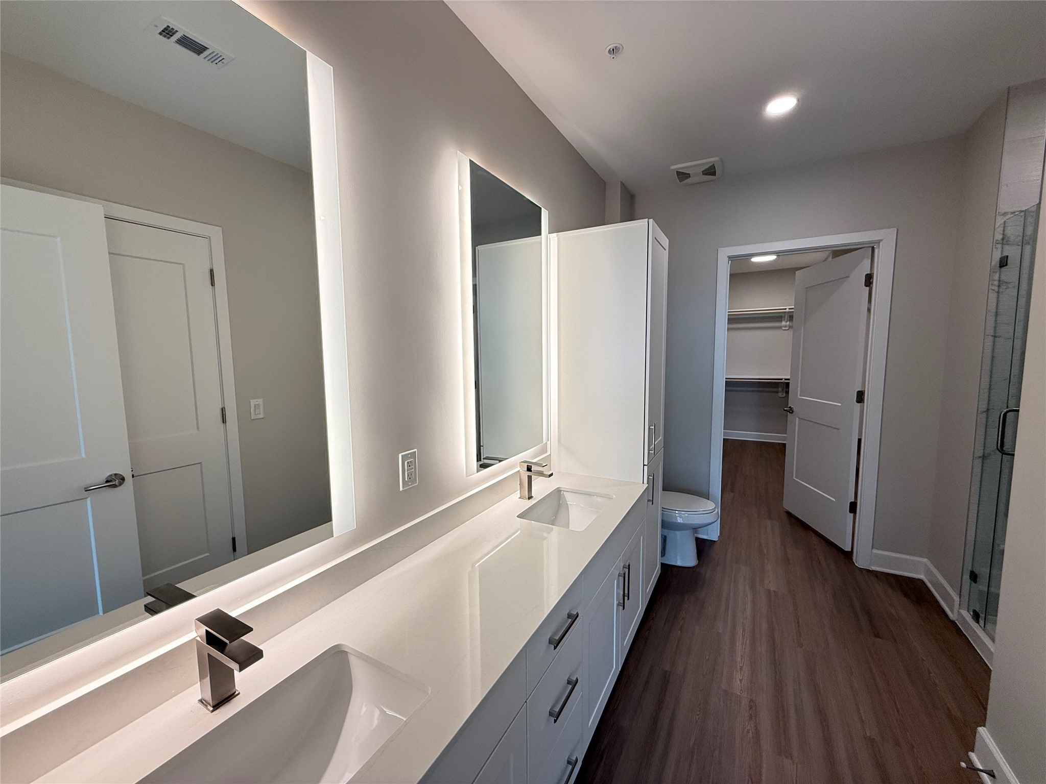 716 Waugh Drive, Unit A20 723 Houston, TX 77019 - Photo 8 of 12