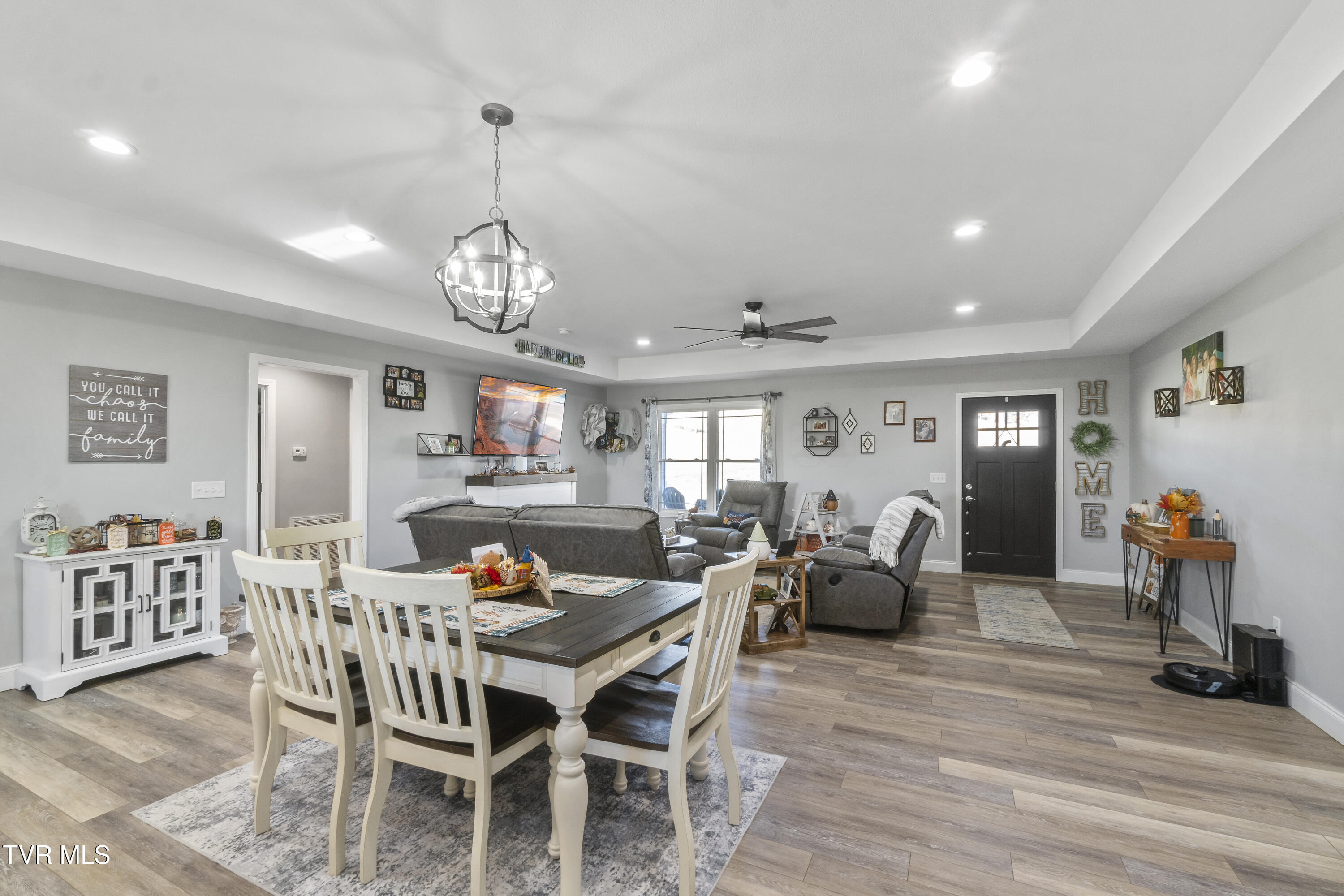 2186 Old Stage Road Greeneville, TN 37745 - Photo 8 of 36 DSC03781