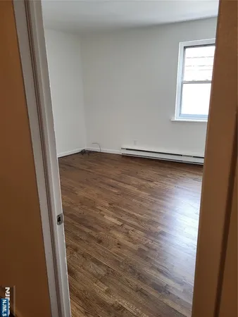 $1,400 | 405 Hackensack Street, Unit 1, Carlstadt, NJ 07072