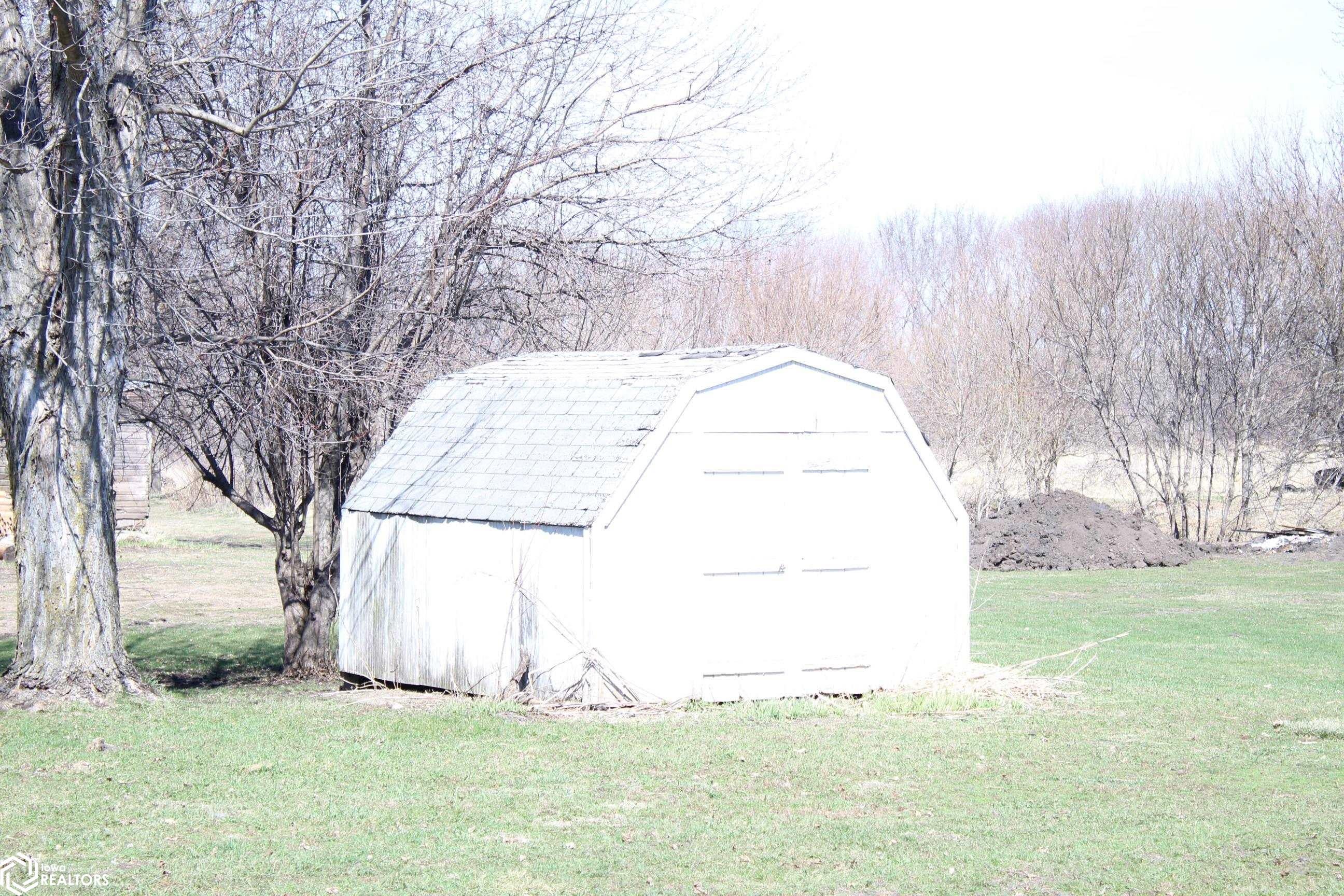 10551 Dysart Road Waterloo, IA 50701 - Photo 16 of 33 Gallery Image 16