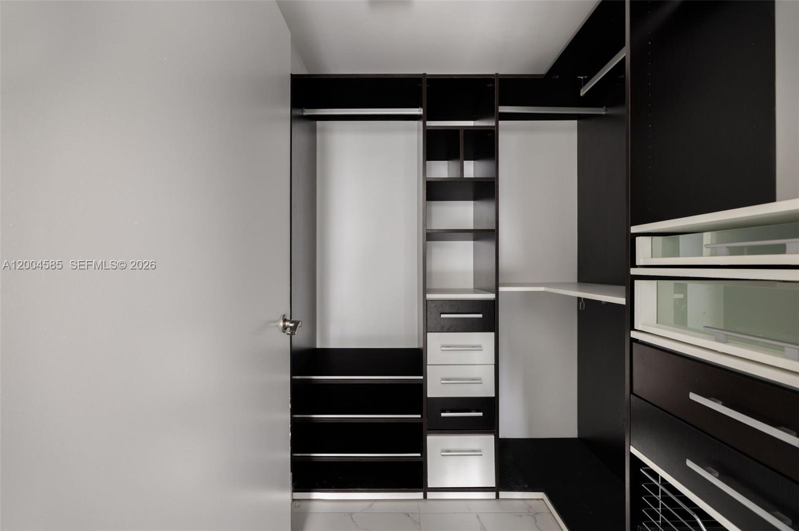 90 Southwest 3rd Street, Unit 2602 Miami, FL 33130 - Photo 14 of 23