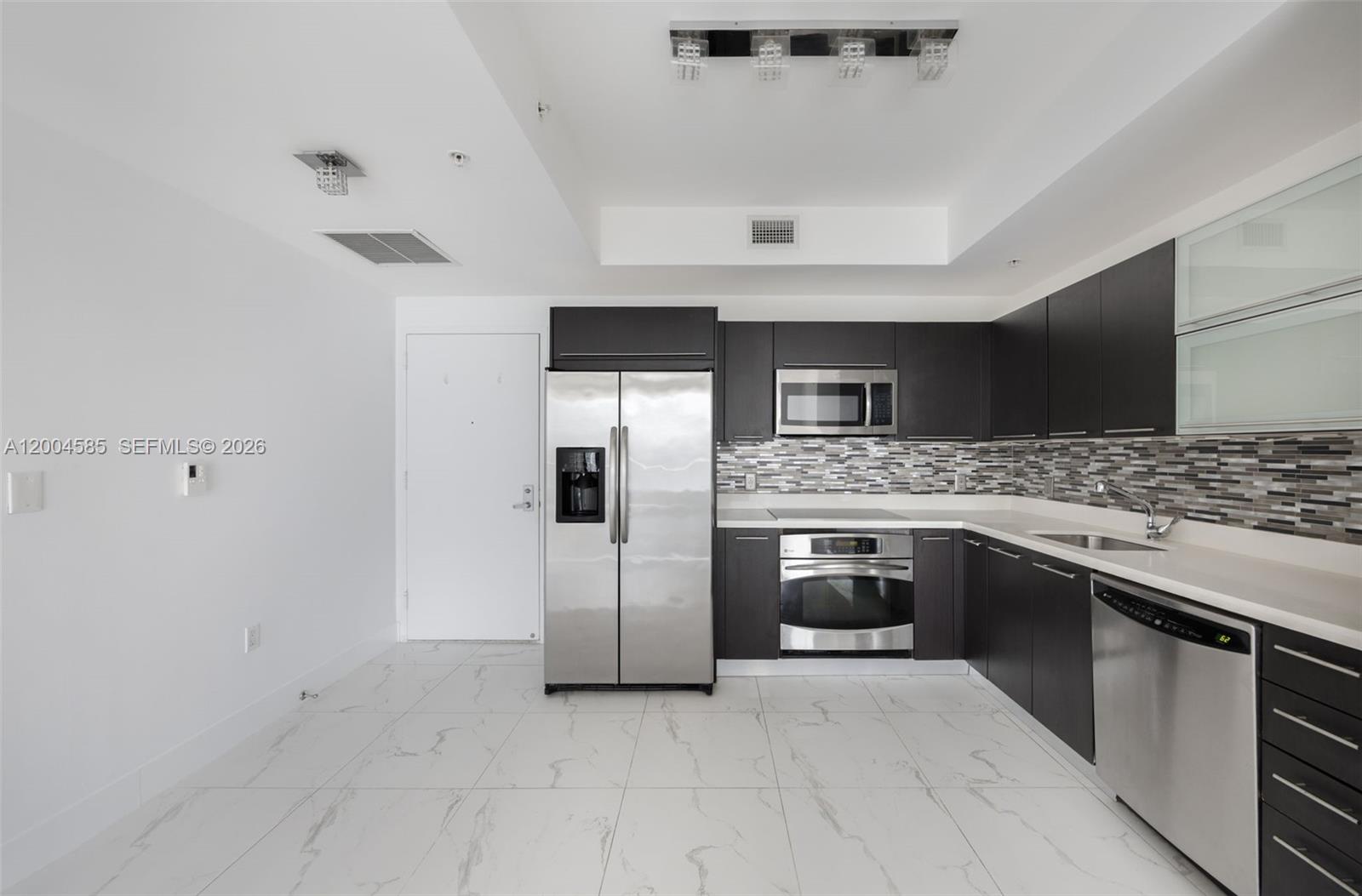 90 Southwest 3rd Street, Unit 2602 Miami, FL 33130 - Photo 6 of 23