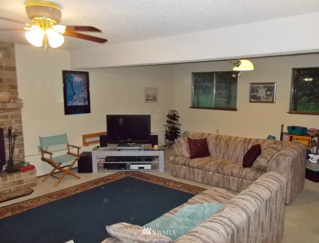 16719 22nd Avenue Southeast Bothell, WA 98012 - Photo 22 of 25 Gallery Image 22