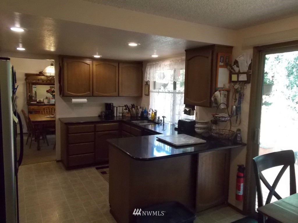 16719 22nd Avenue Southeast Bothell, WA 98012 - Photo 8 of 25 Gallery Image 8