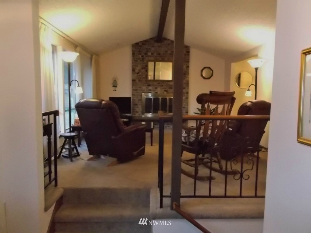 16719 22nd Avenue Southeast Bothell, WA 98012 - Photo 10 of 25 Gallery Image 10