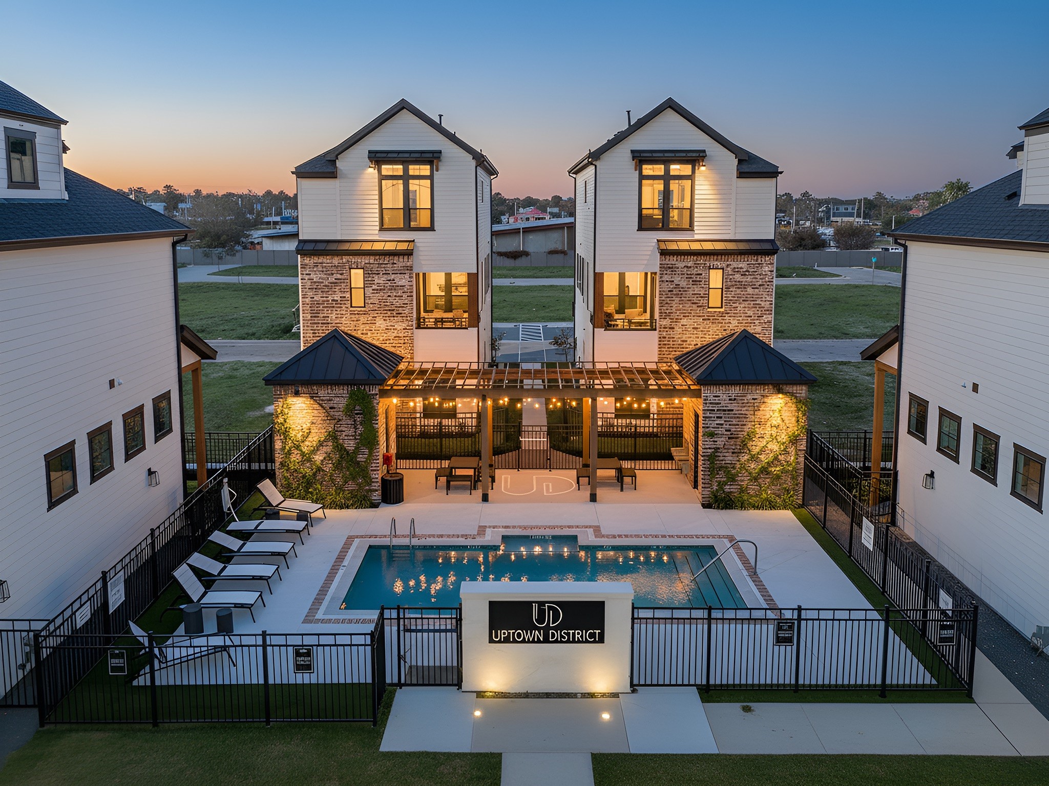 9213 G E George Street Houston, TX 77063 - Photo 1 of 26