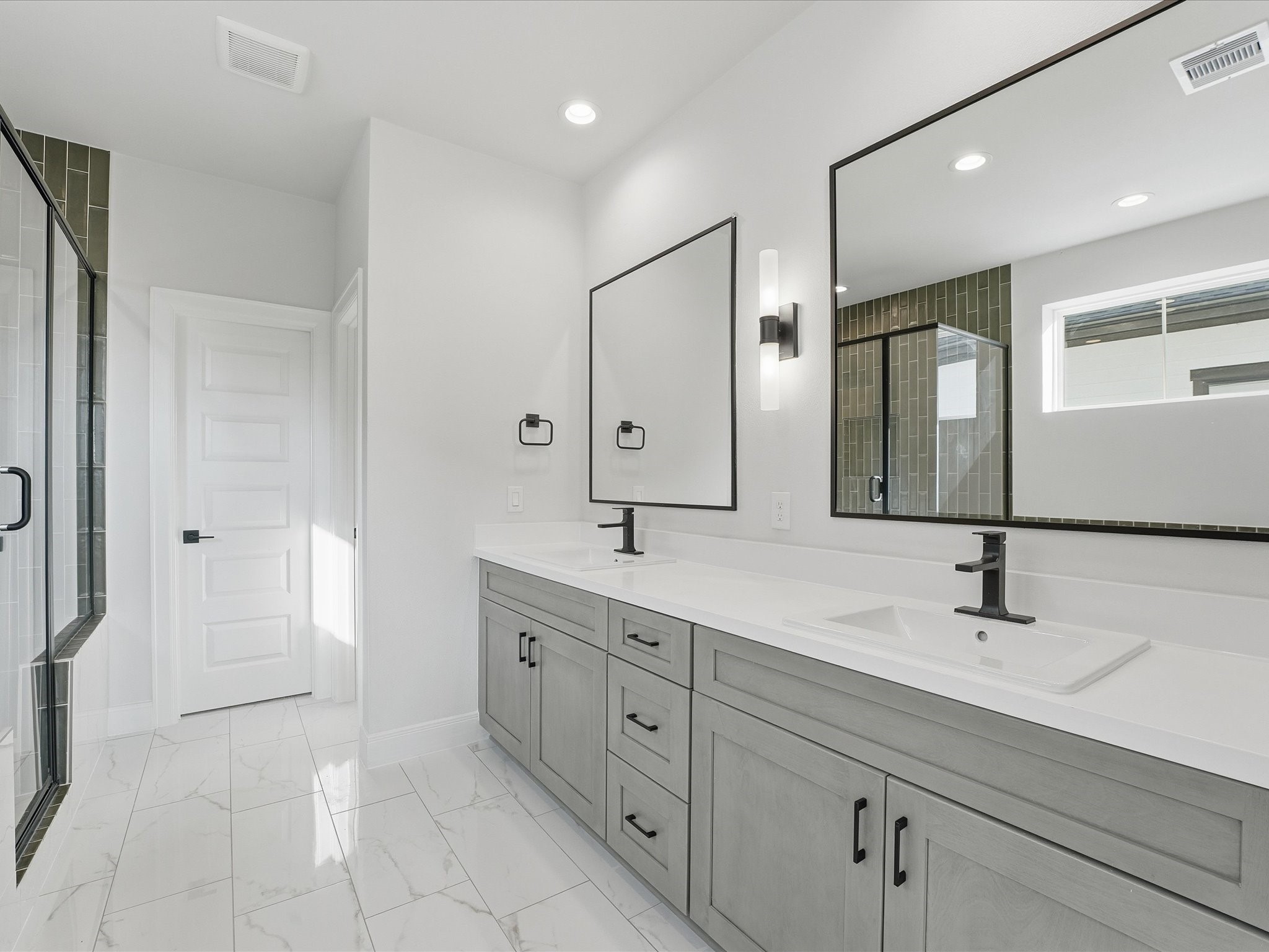 9213 G E George Street Houston, TX 77063 - Photo 18 of 26