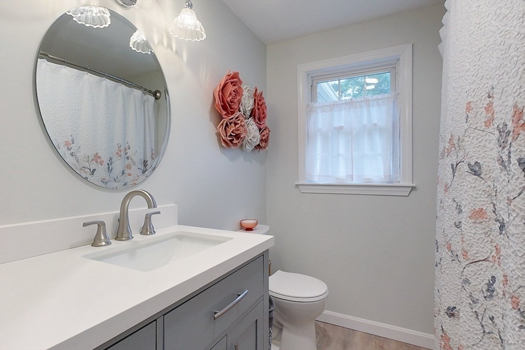 132 Oak Ridge Drive Ayer, MA 01432 - Photo 17 of 33