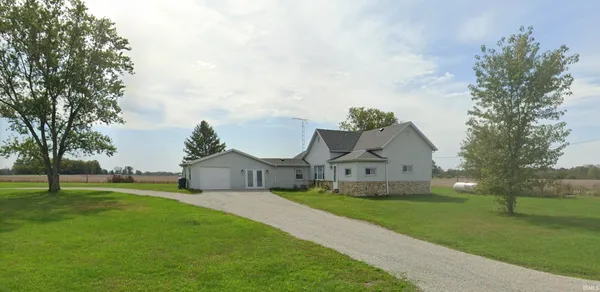 $255,900 | 9221 East County Road 500 North, Albany, IN 47320