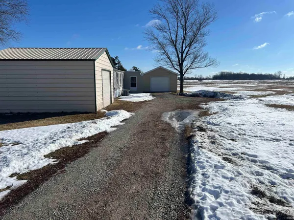 $259,000 | 9221 East County Road 500 North, Albany, IN 47320