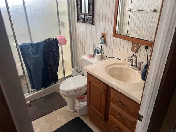 $259,000 | 9221 East County Road 500 North, Albany, IN 47320
