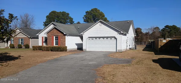 $1,650 | 3010 Hunters Trail, Midway Park, NC 28544