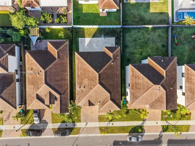 an aerial view of multiple house