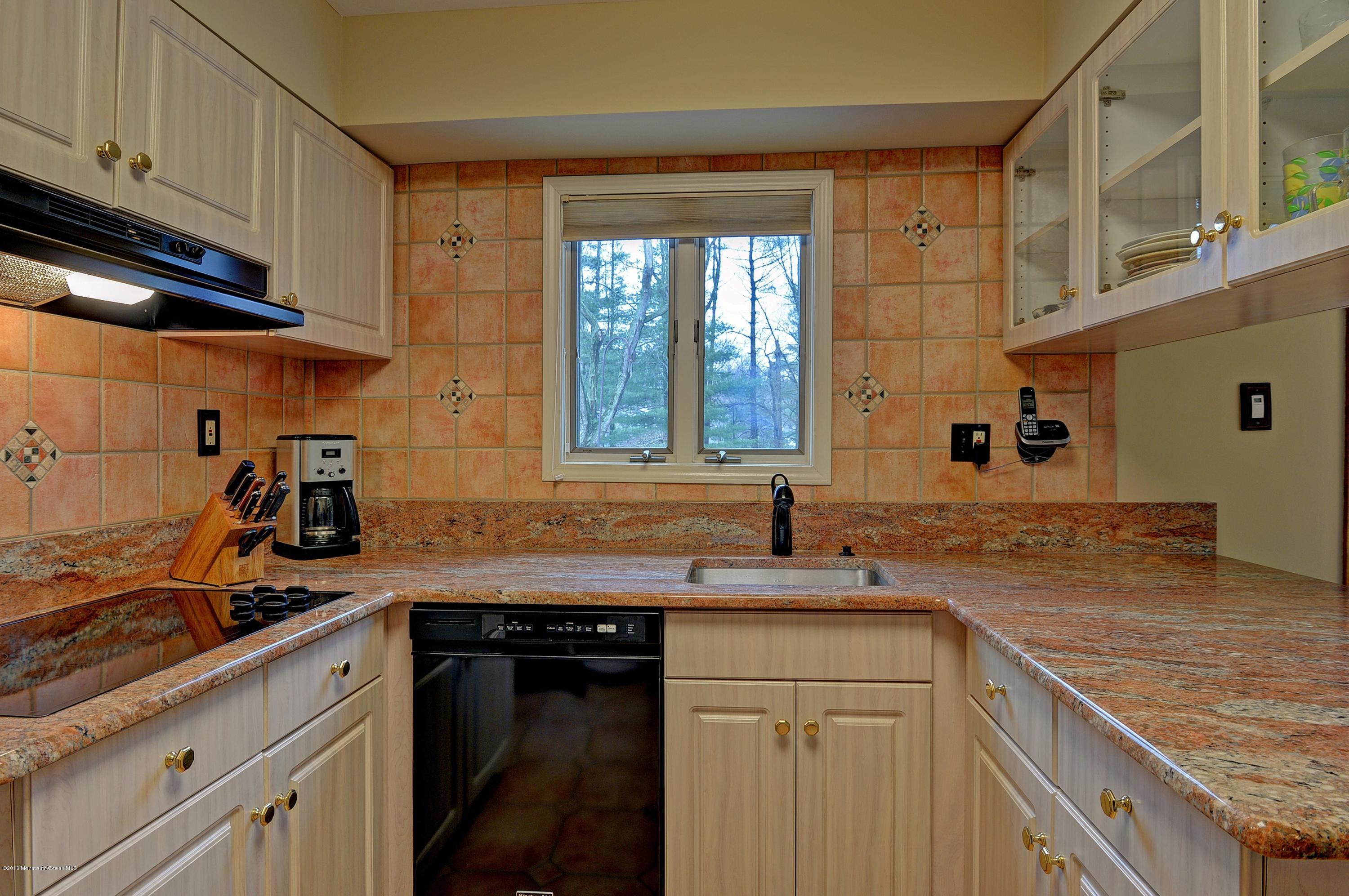 10 Concord Road Marlboro, NJ 07746 - Photo 11 of 26 013_Kitchen