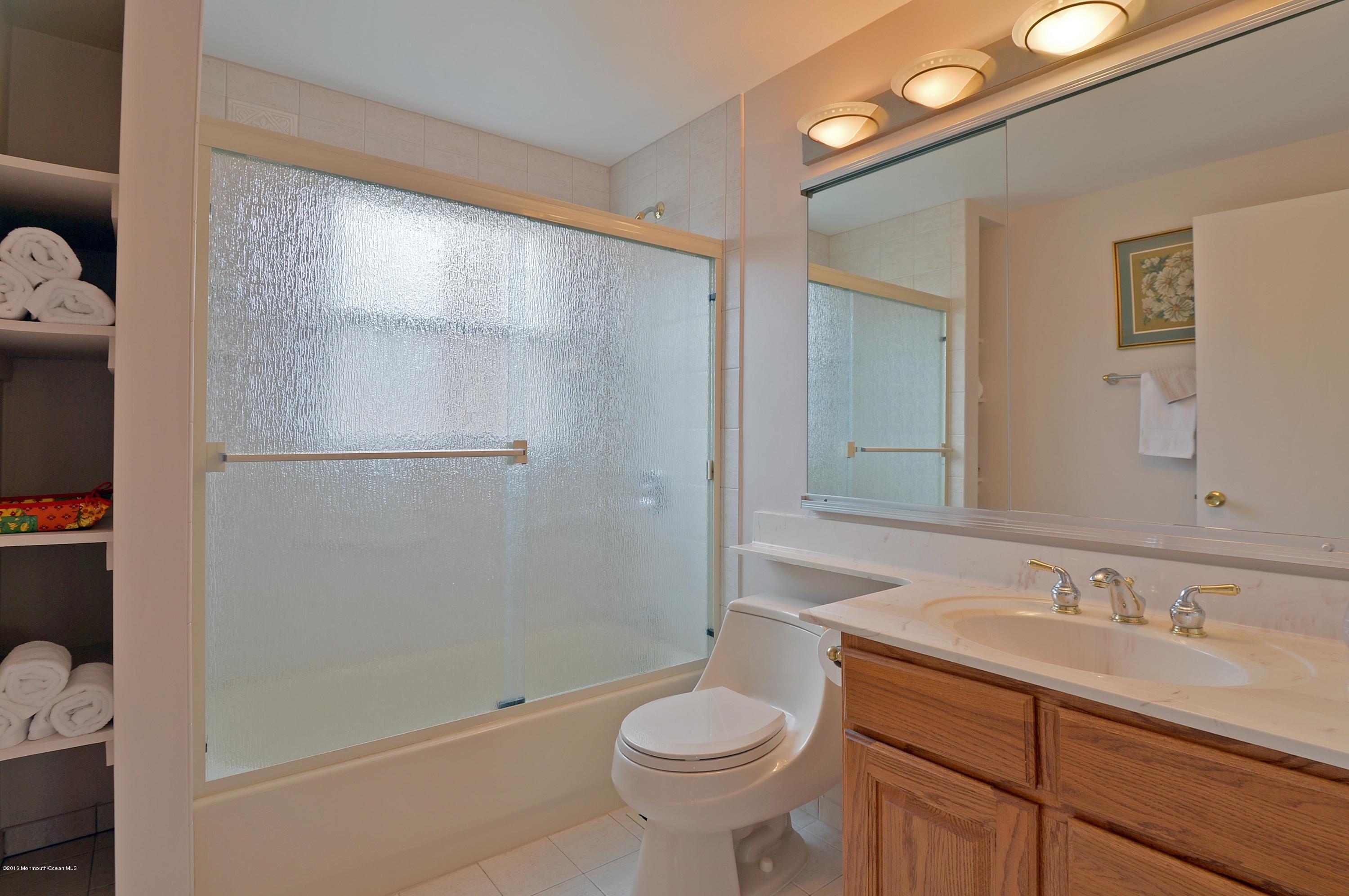 10 Concord Road Marlboro, NJ 07746 - Photo 21 of 26 025_Bathroom