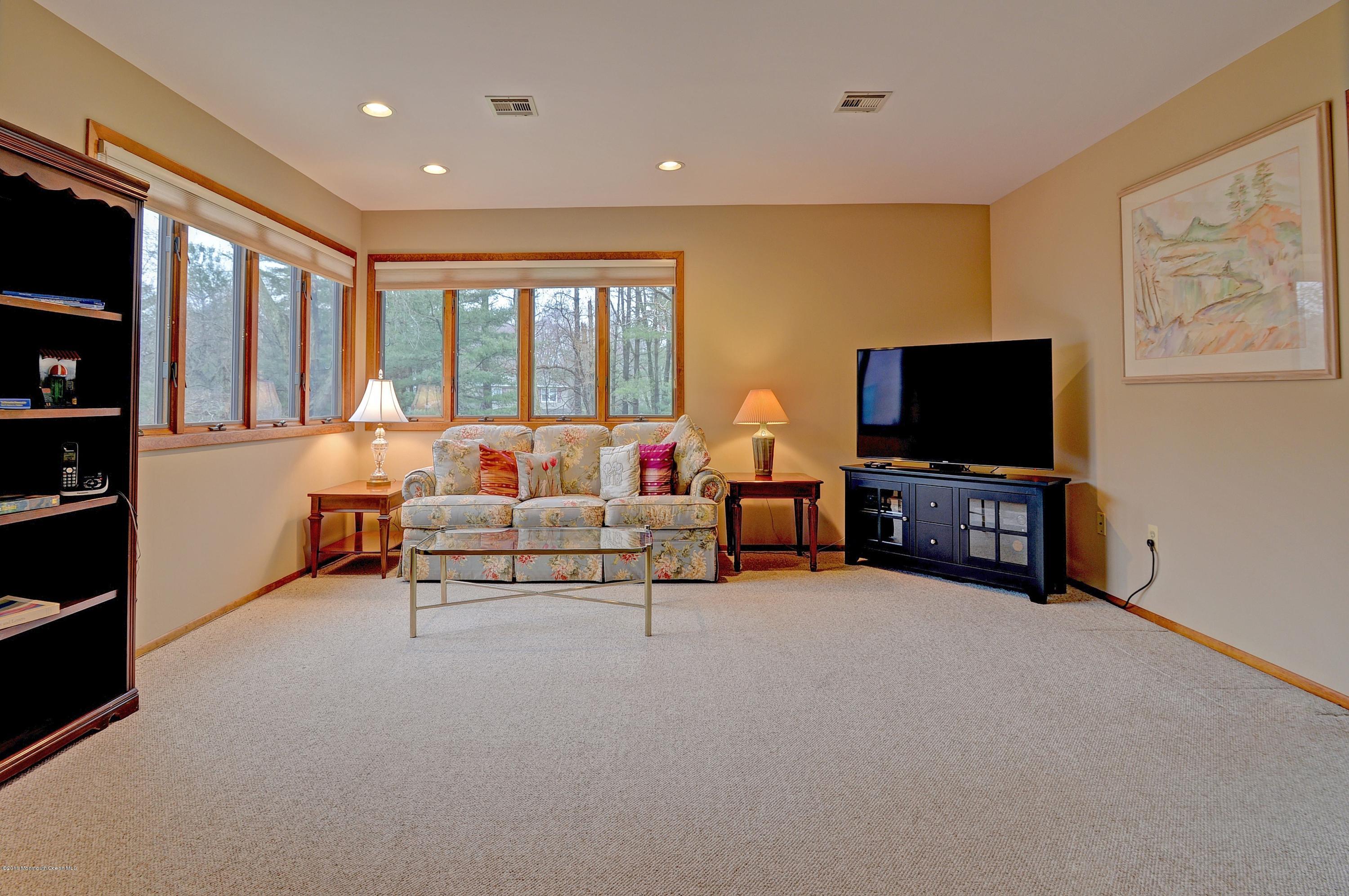 10 Concord Road Marlboro, NJ 07746 - Photo 4 of 26 004_Family