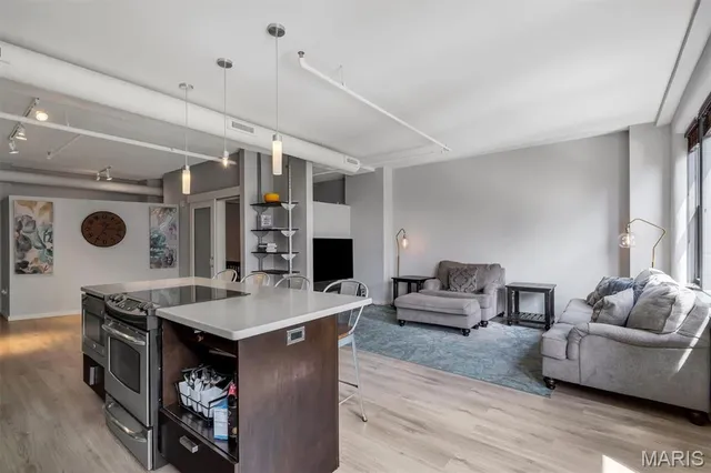 $262,000 | 915 Olive Street, Unit 911, St. Louis, MO 63101