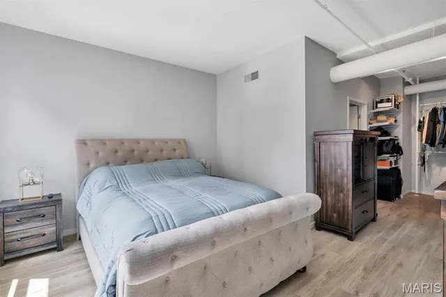 $262,000 | 915 Olive Street, Unit 911, St. Louis, MO 63101