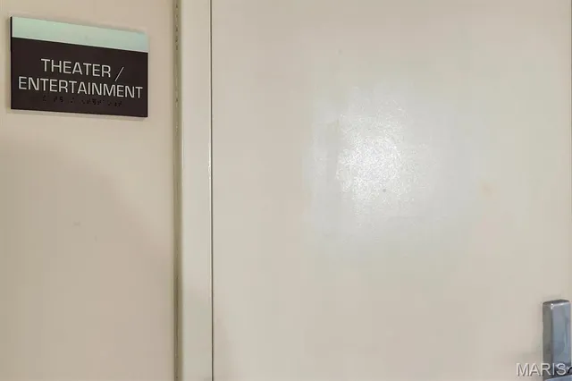 $262,000 | 915 Olive Street, Unit 911, St. Louis, MO 63101