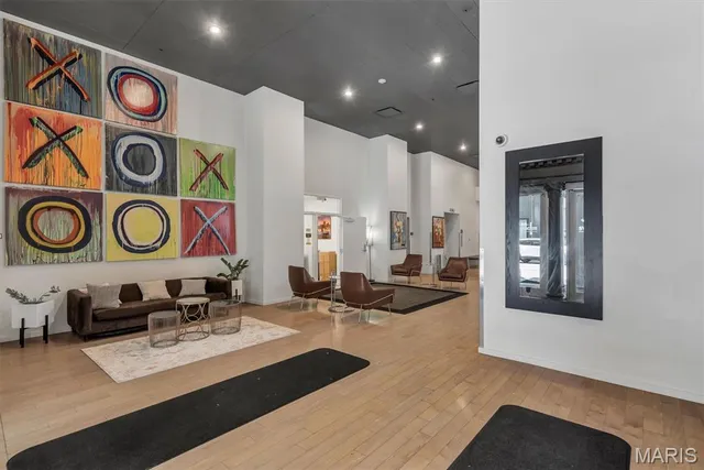 $262,000 | 915 Olive Street, Unit 911, St. Louis, MO 63101