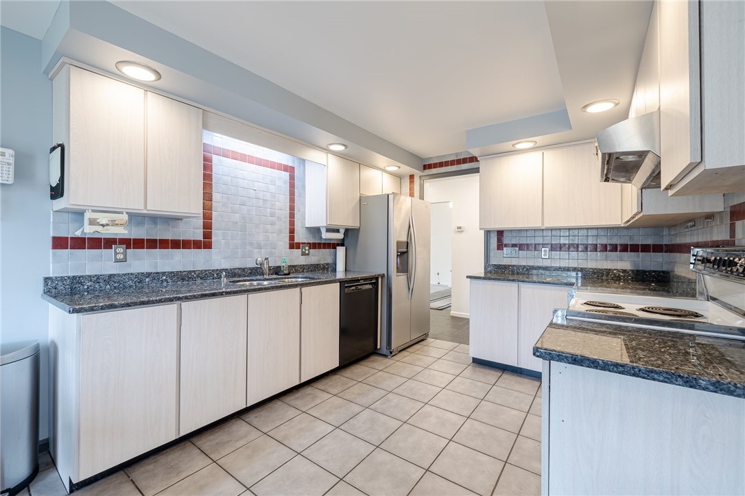 724 Shanlee Drive Webster, NY 14580 - Photo 8 of 32