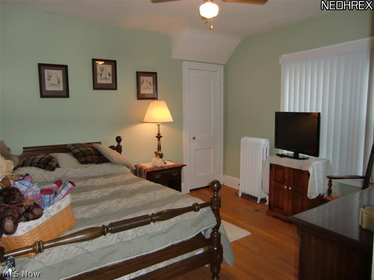 3251 Tullamore Road Cleveland, OH 44118 - Photo 9 of 24 Gallery Image 9