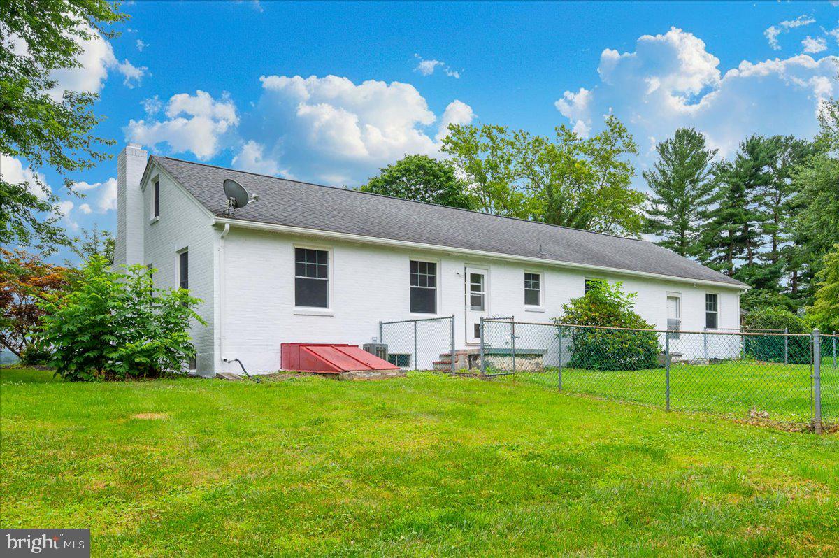 1802 Ridge Road Westminster, MD 21157 - Photo 30 of 43