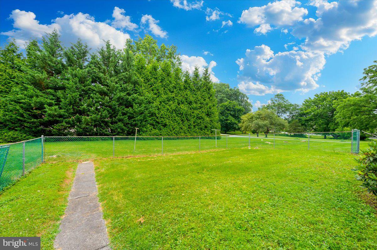 1802 Ridge Road Westminster, MD 21157 - Photo 38 of 43