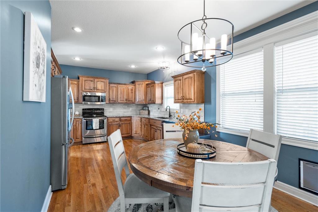 820 Southwest 35 Street Lee's Summit, MO 64082 - Photo 11 of 27