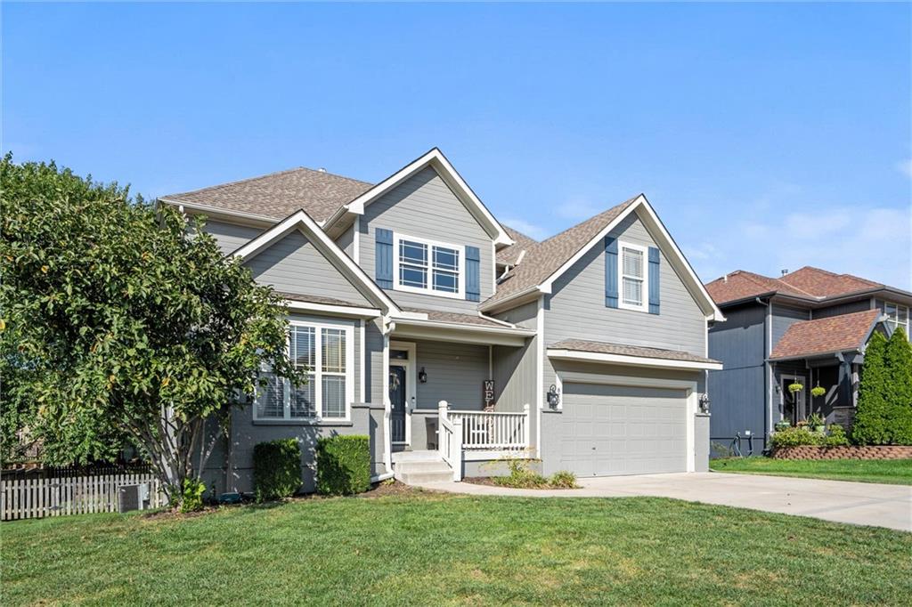 820 Southwest 35 Street Lee's Summit, MO 64082 - Photo 2 of 27