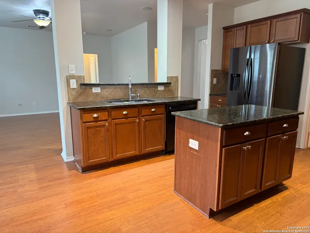 $299,900 | 122 Carmel Drive, Cibolo, TX 78108