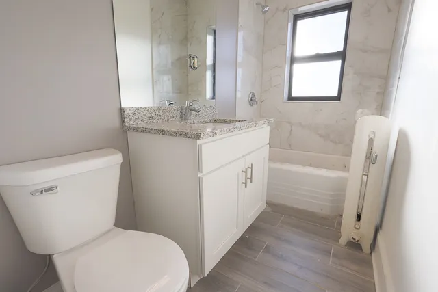 $2,297 | 637 West Cornelia Avenue, Unit 3W, Chicago, IL 60657