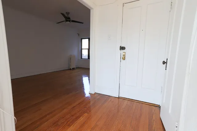 $2,297 | 637 West Cornelia Avenue, Unit 3W, Chicago, IL 60657