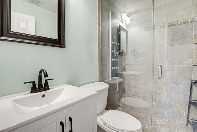 1815 William Howard Taft Road, Unit 711 Cincinnati, OH 45206 - Photo 13 of 28